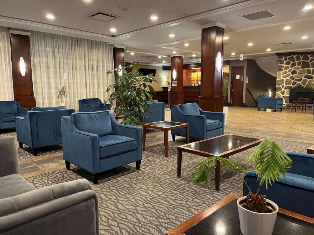 Radisson Hotel Montreal Airport Main image